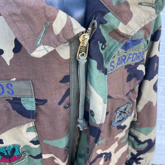 Men's Size Medium Regular U.S. Air Force Issue Woodland Camouflage Field Jacket - Picture 6 of 16
